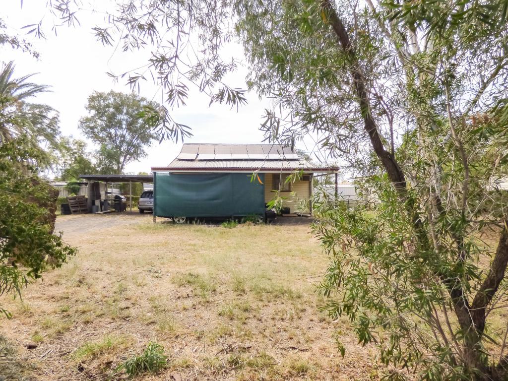 26 Lewis St, Roma, QLD 4455