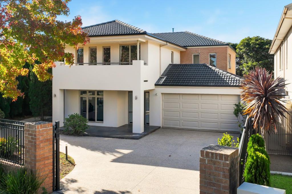 15 Glen Rd, Glen Waverley, VIC 3150