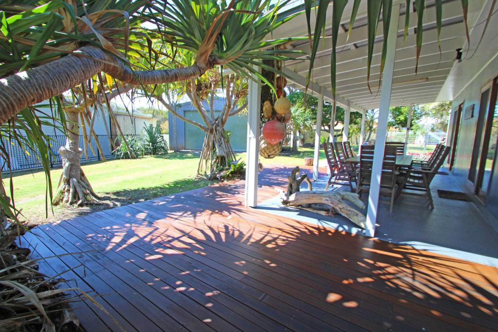 3 HONEYSUCKLE ST, BROOMS HEAD, NSW 2463