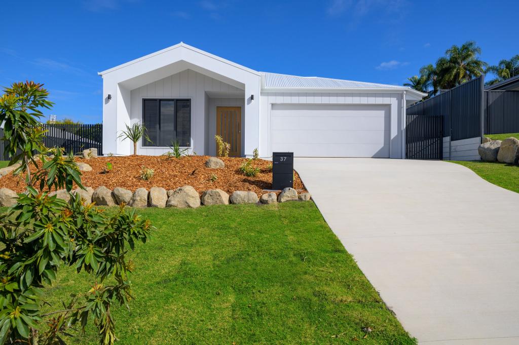 37 Brickfields Cres, Southside, QLD 4570
