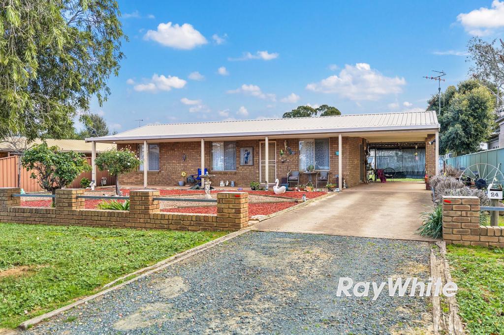 24 Baynes St, Rochester, VIC 3561