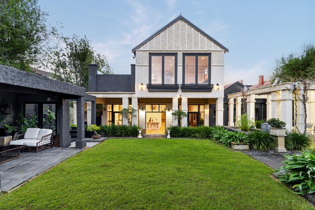 8 Wanawong Cres, Camberwell, VIC 3124