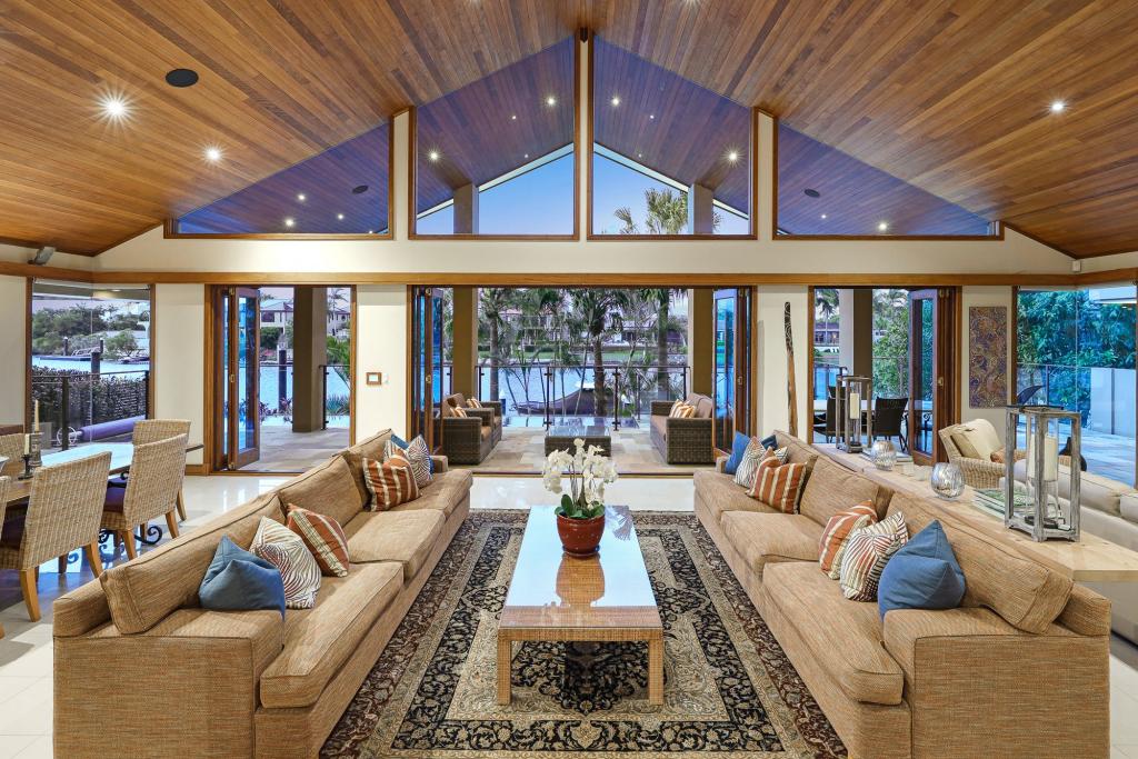 130 Edinburgh Rd, Benowa, QLD 4217