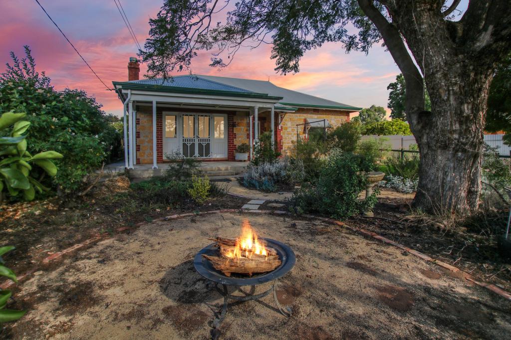 15 Thompson St, Waikerie, SA 5330