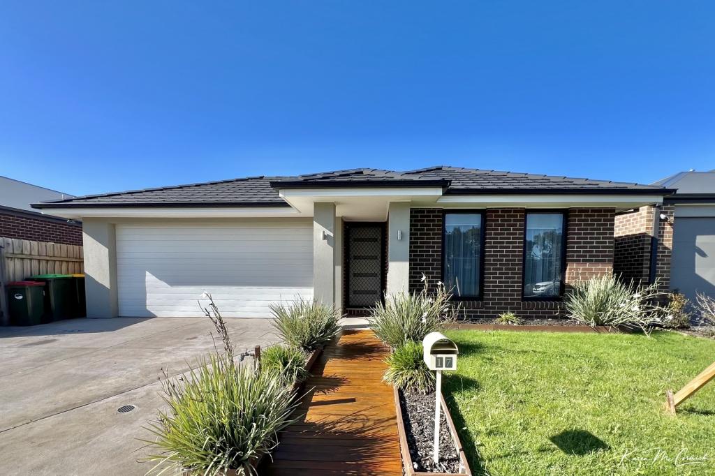 17 BANDICOOT CCT, LONGWARRY, VIC 3816