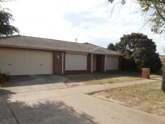 290 MORRIS RD, HOPPERS CROSSING, VIC 3029