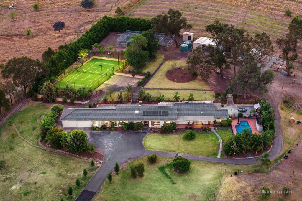 13 HOMESTEAD RD, WONGA PARK, VIC 3115