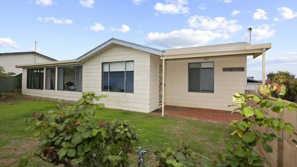 6 Carrow Tce, Port Neill, SA 5604