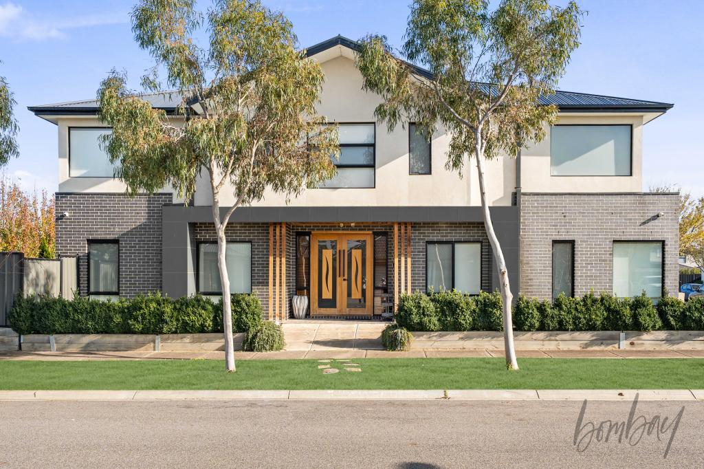 9 TUXWORTH DR, KALKALLO, VIC 3064