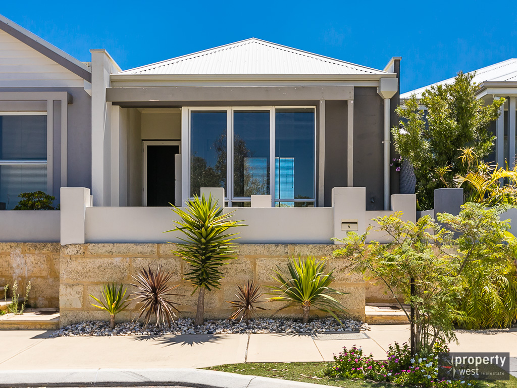 4 Billericay Cct, Butler, WA 6036
