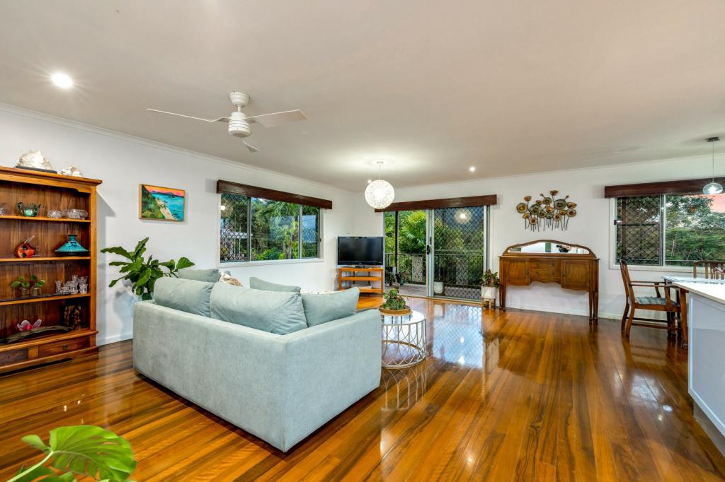 118 Hillview Cres, Whitfield, QLD 4870