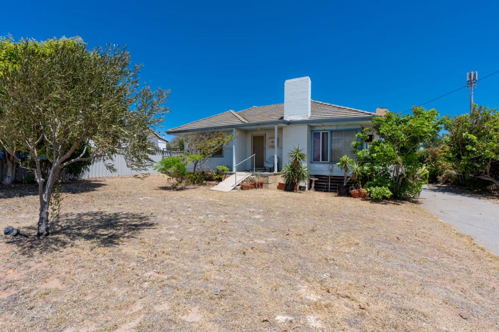 16 Crowther St, Beachlands, WA 6530