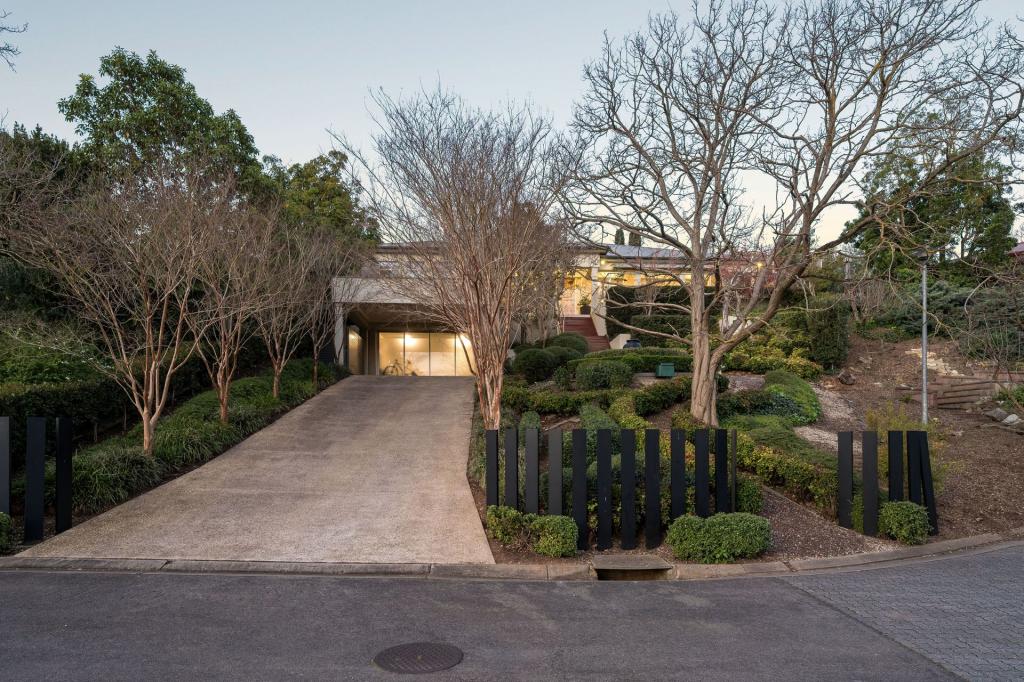 6 Heather Dr, Coromandel Valley, SA 5051