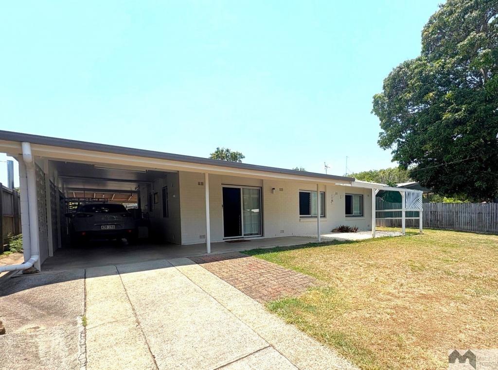 28 Oak St, Holloways Beach, QLD 4878