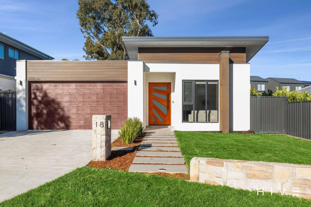 18 KILDUFF ST, WATSON, ACT 2602