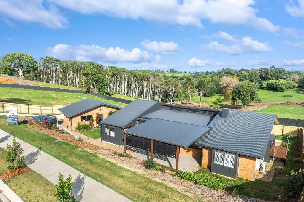 10 Hilltop Cres, Maleny, QLD 4552