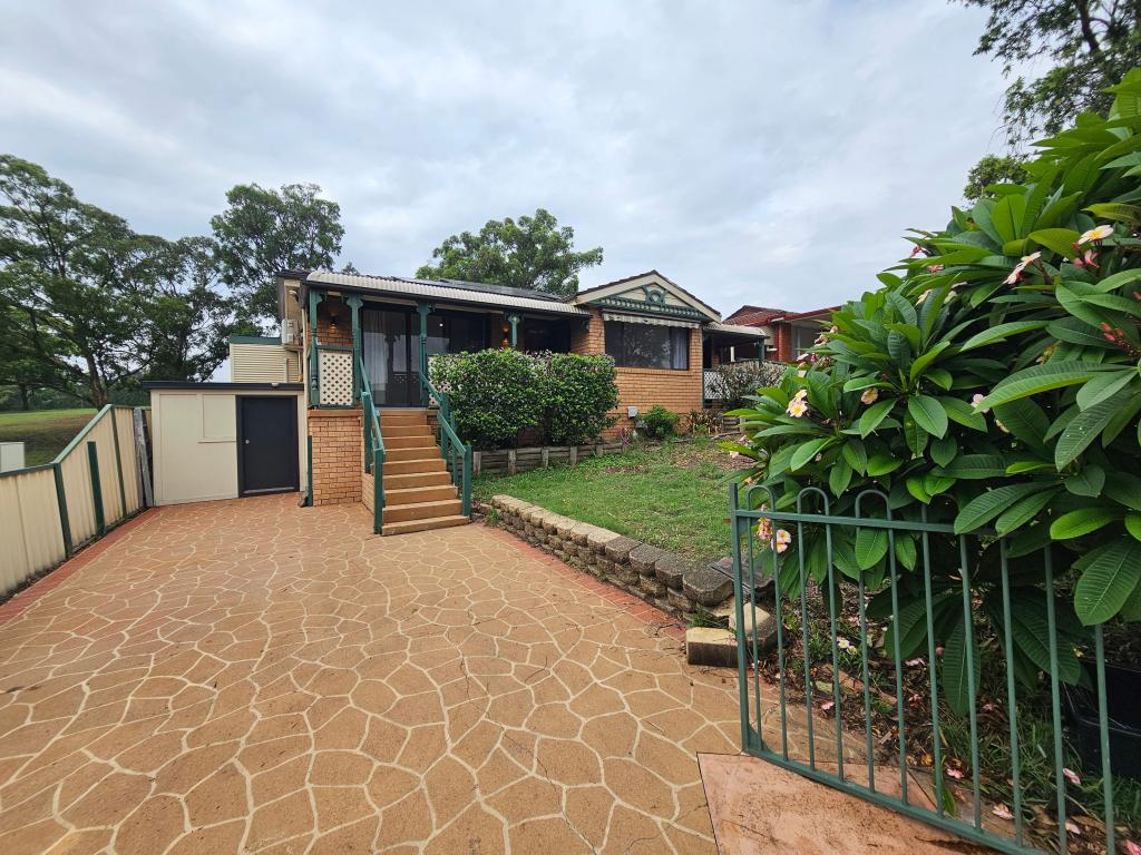 81 Yarramundi Dr, Dean Park, NSW 2761