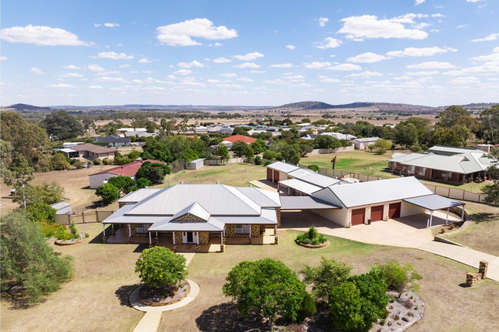 10 Rebecca St, Glenvale, QLD 4350