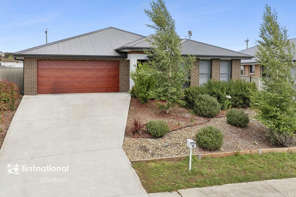 10 Quiberon Way, Goulburn, NSW 2580