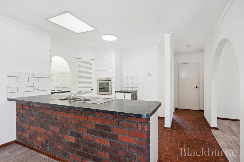 11 Bladon Way, Swan View, WA 6056