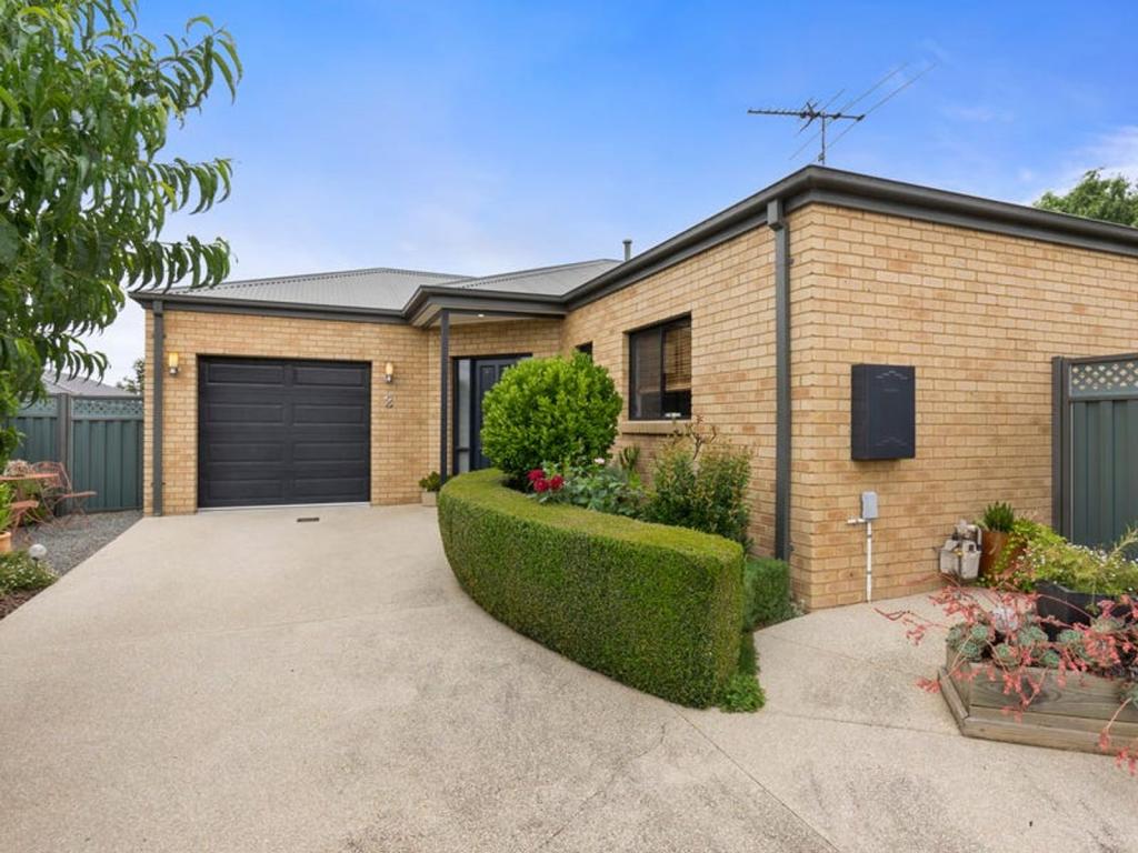 2/23 Atkinson St, Ballan, VIC 3342