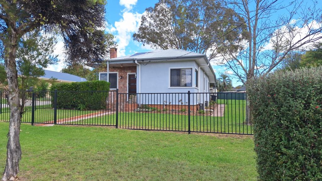 6 FERRIS ST, STANTHORPE, QLD 4380