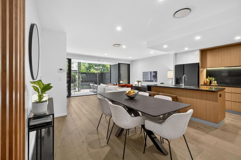 32/66 ILLOWRA ST, THE GAP, QLD 4061