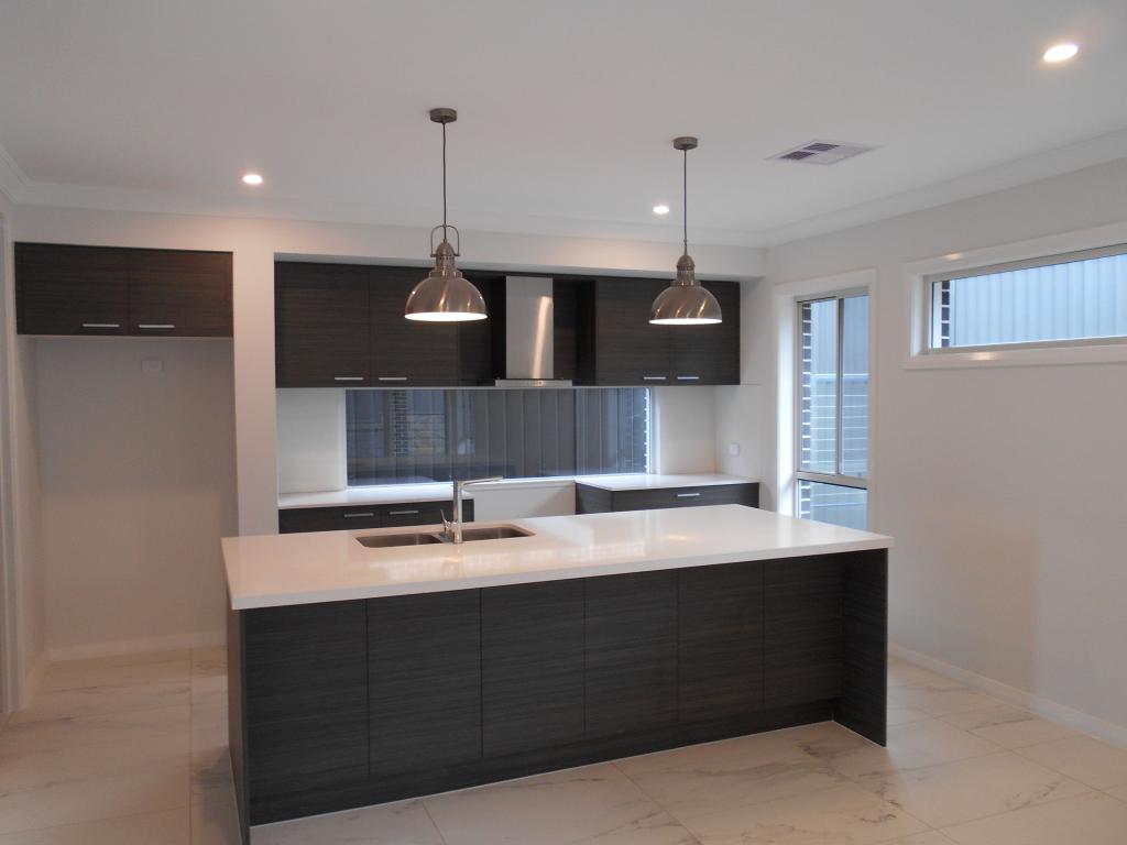 17 Cumberland St, Gregory Hills, NSW 2557