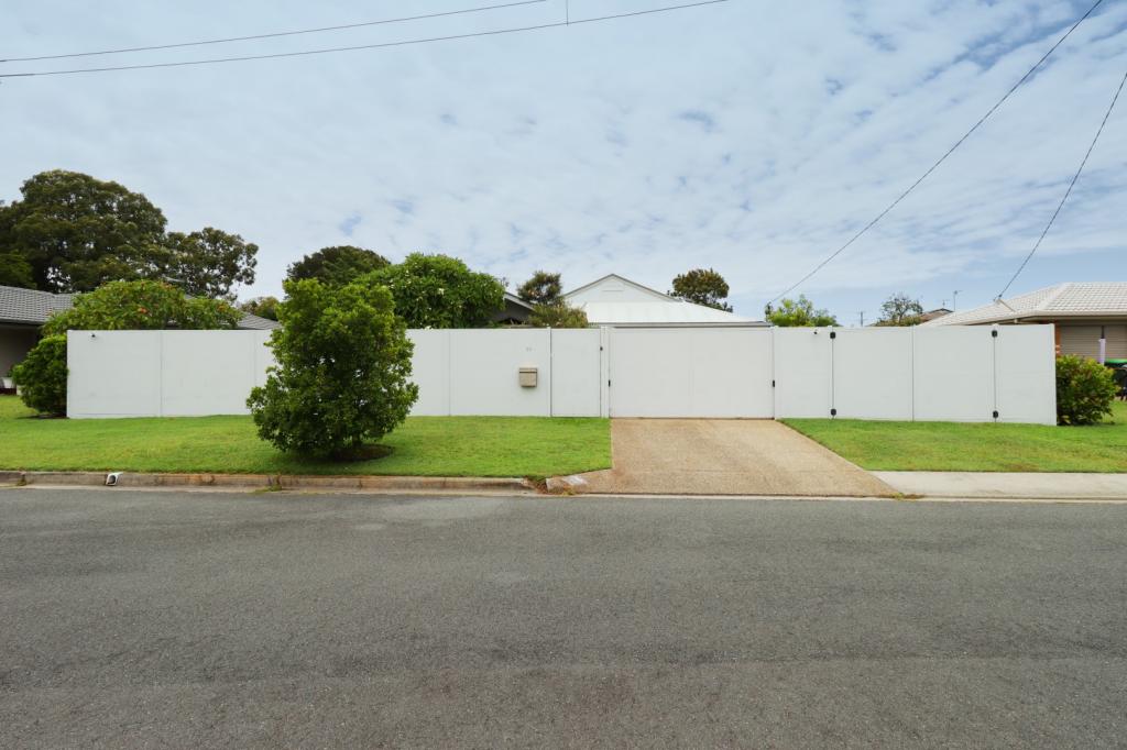 33 St Pauls Ave, Golden Beach, QLD 4551