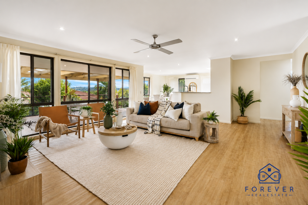 17 Wantana Cres, Edens Landing, QLD 4207