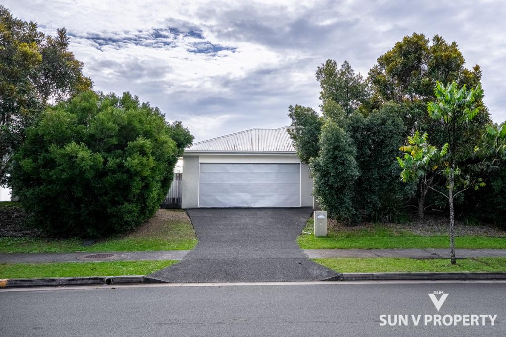 8 Riflebird St, Coomera, QLD 4209