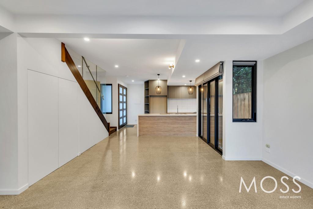 2/93A SPEIGHT ST, THORNBURY, VIC 3071