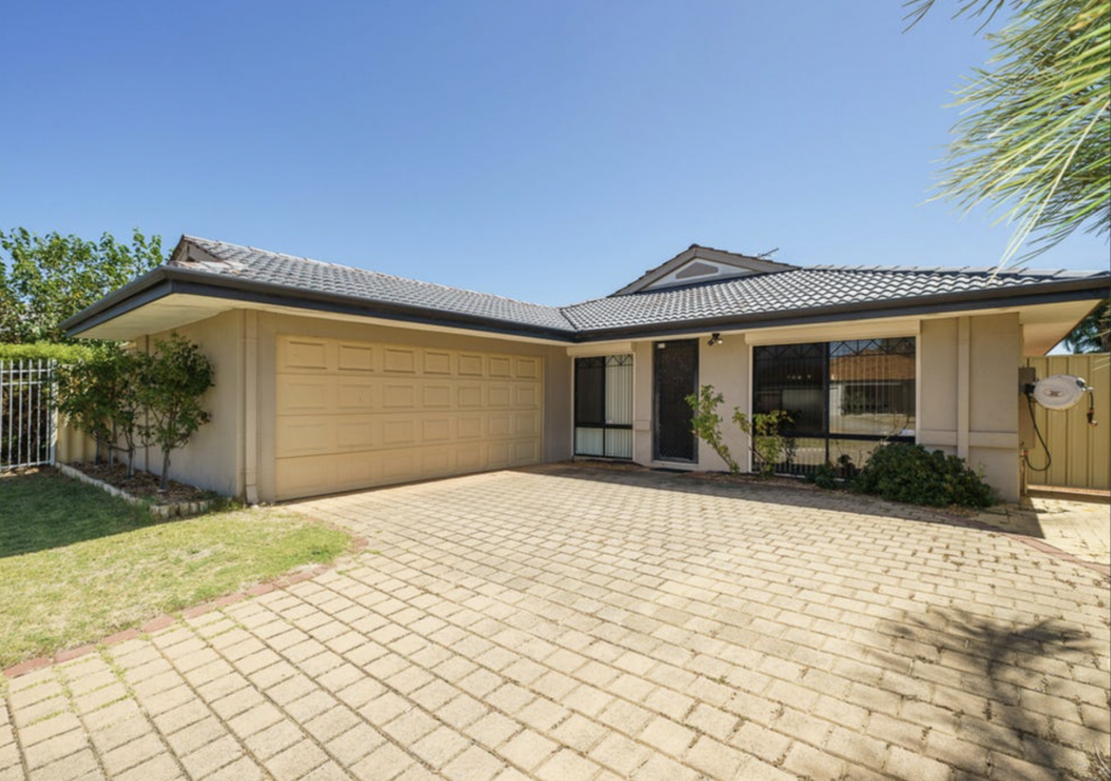 10 Blue Gr, Alexander Heights, WA 6064