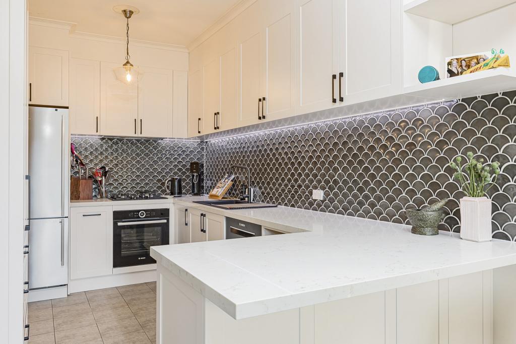 2/56 Leicester St, Carlton, VIC 3053