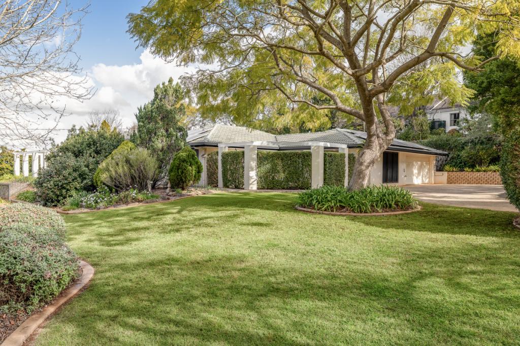 40 Prince Henry Dr, Prince Henry Heights, QLD 4350