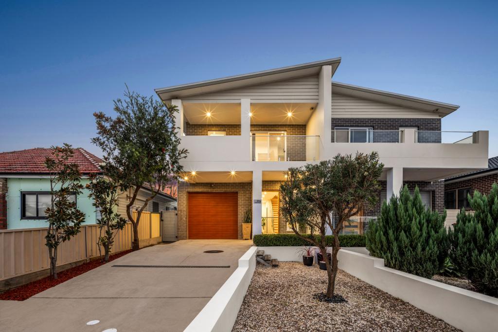 31a Hebe St, Greenacre, NSW 2190