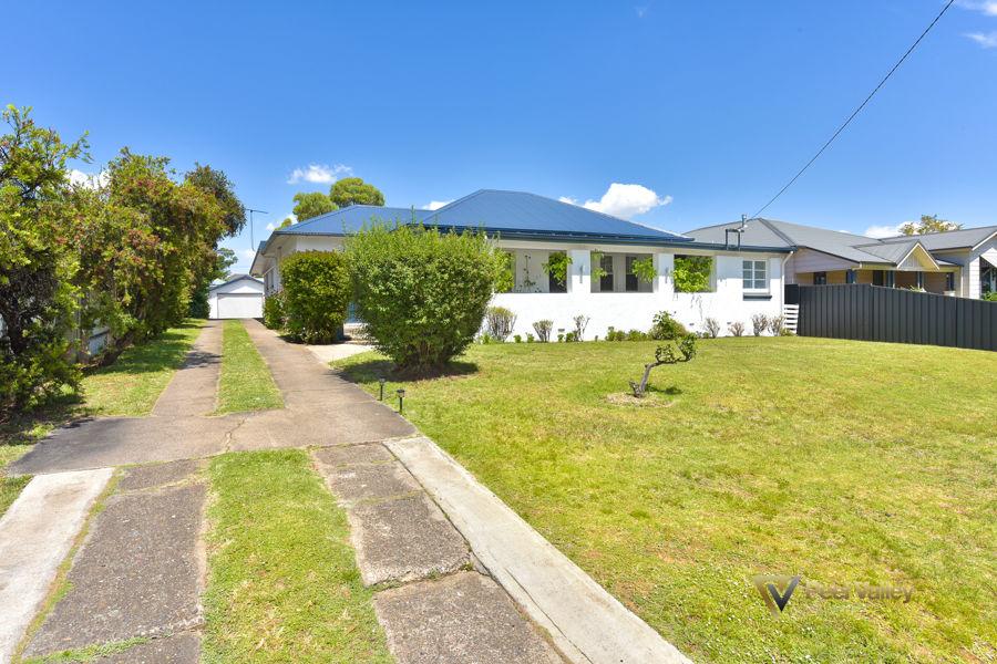 49 KING ST, WEST TAMWORTH, NSW 2340