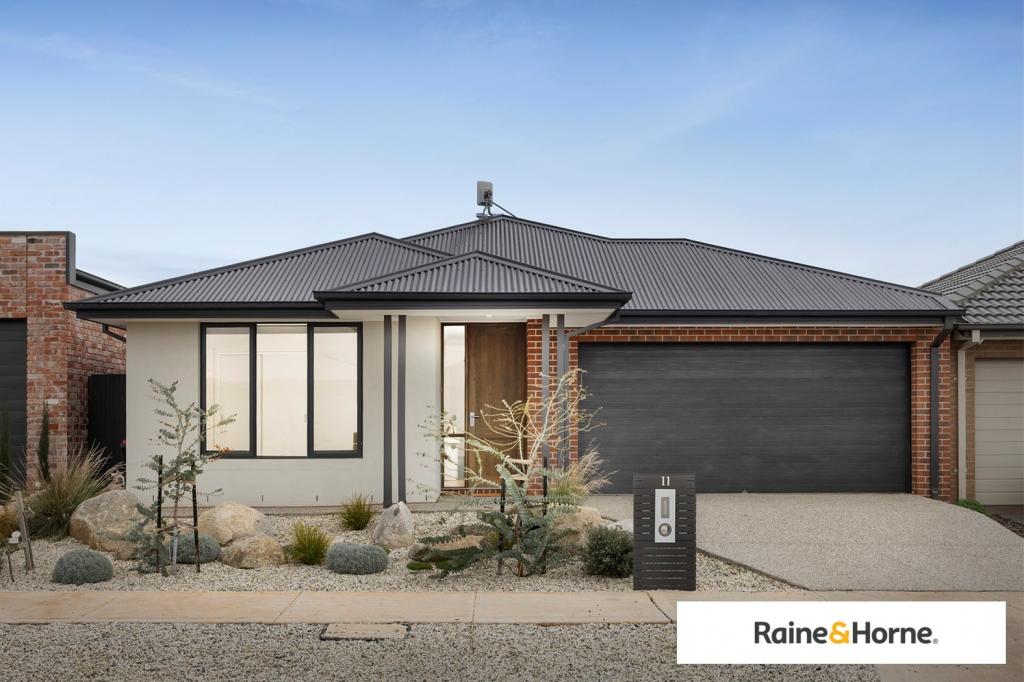 11 Pawling St, Rockbank, VIC 3335