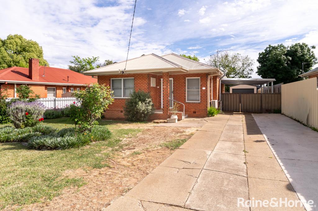 97 Bolger Ave, Mount Austin, NSW 2650