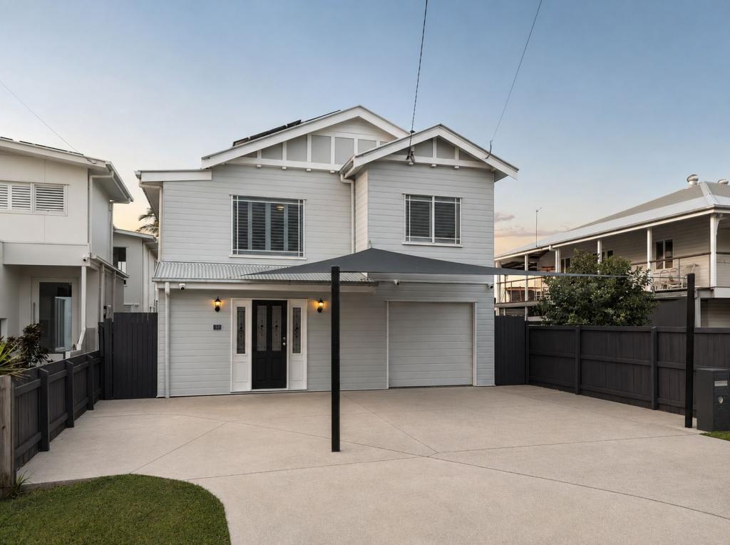 12 Fourth Ave, Scarborough, QLD 4020