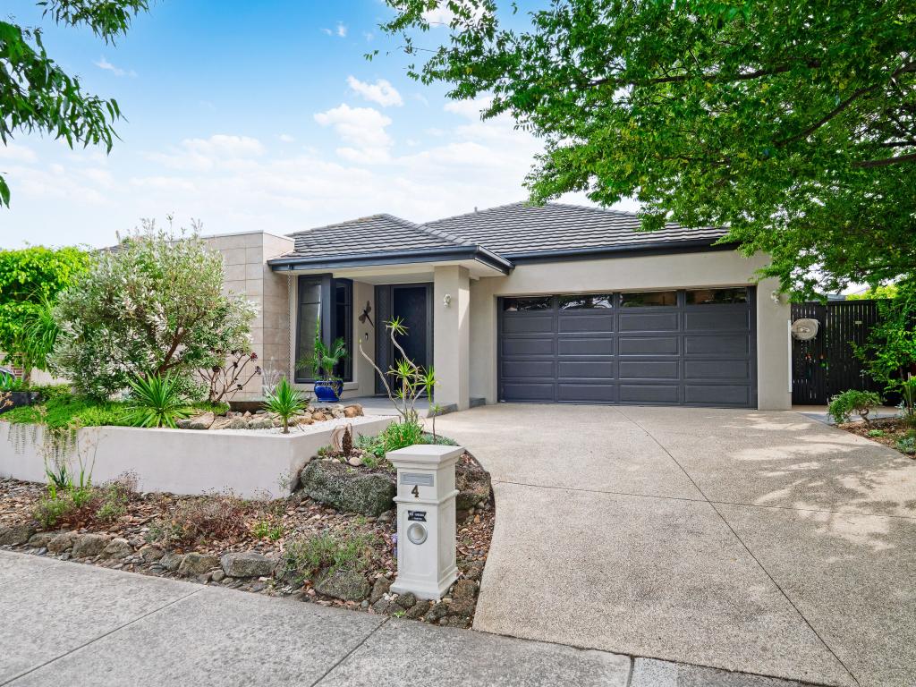 4 Mountainview Bvd, Cranbourne North, VIC 3977