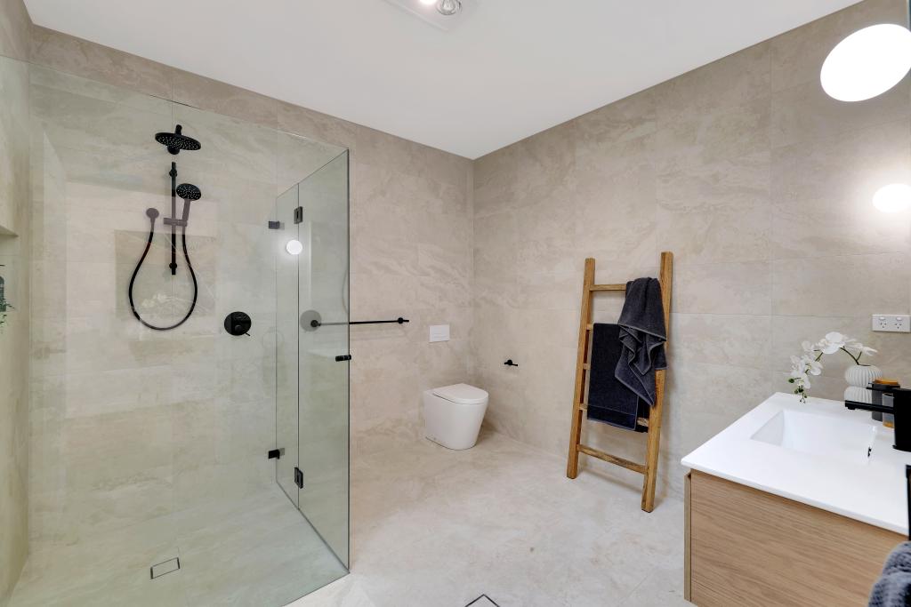 5 & 6/64 Emmett St, Callala Bay, NSW 2540