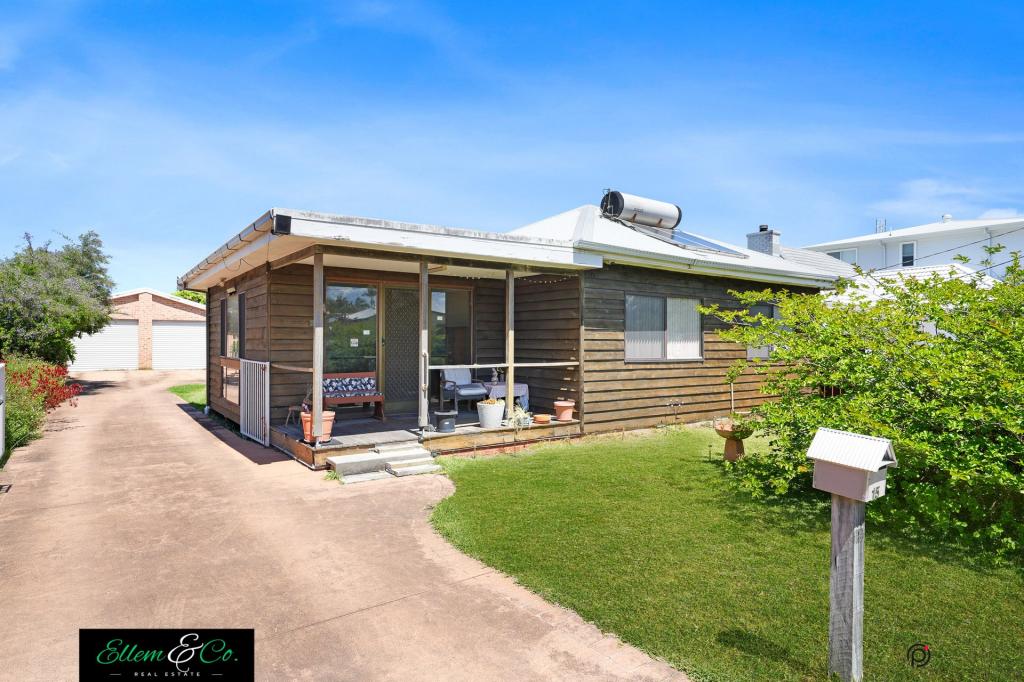 15 Boronia Ave, Windang, NSW 2528