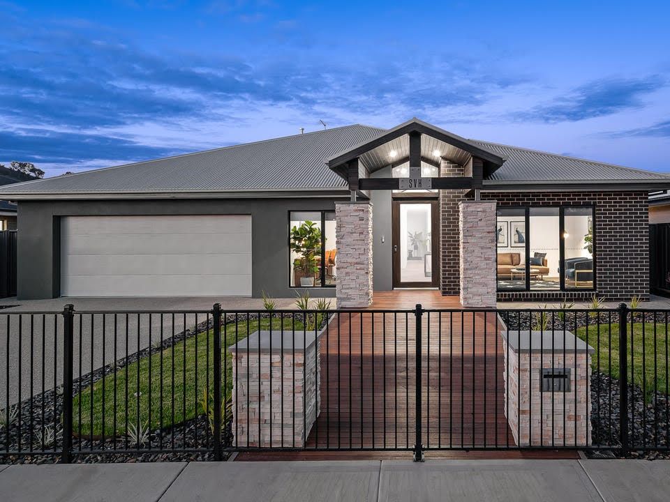 33 Woodbridge St, Killara, VIC 3691