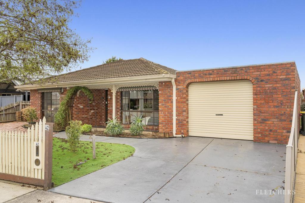 42 ILUKA DR, WERRIBEE, VIC 3030