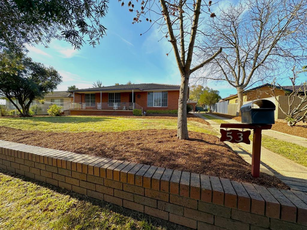 53 Nasmyth St, Young, NSW 2594