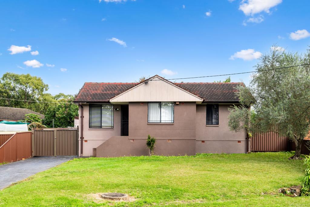 37 Coonong St, Busby, NSW 2168