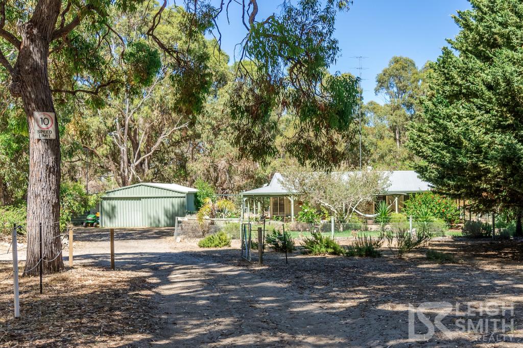 12 Gaston Cres, Lake Clifton, WA 6215