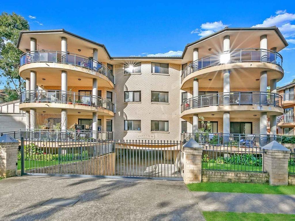 9/74-76 LANE ST, WENTWORTHVILLE, NSW 2145