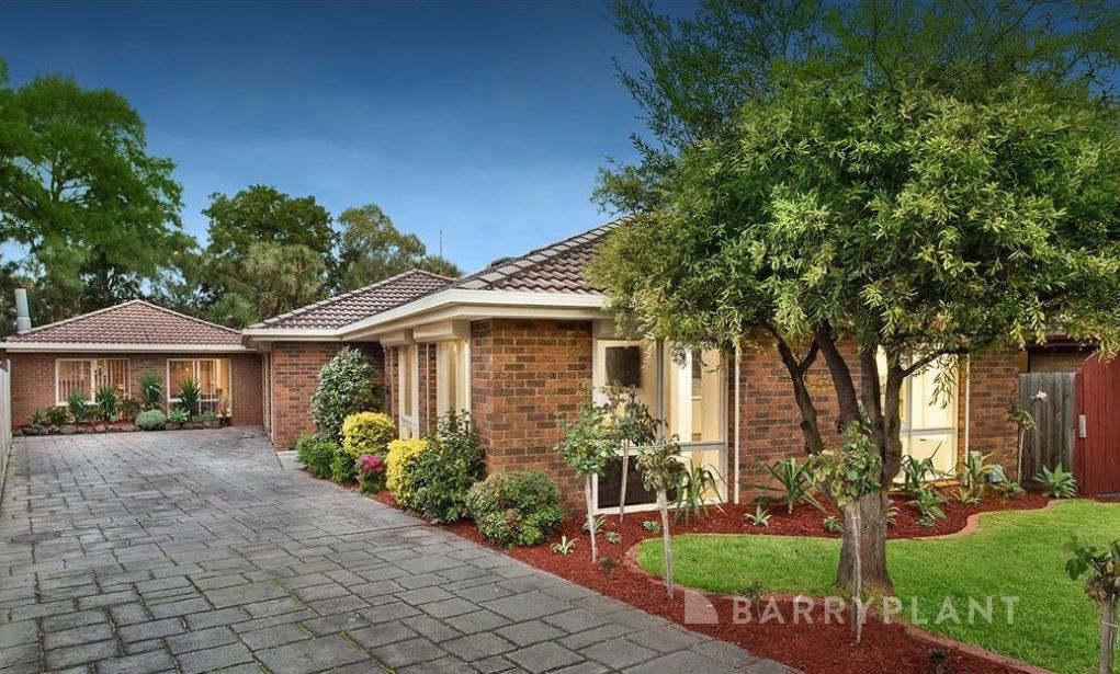 4 Carlita Cl, Mill Park, VIC 3082